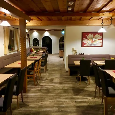 מלון Alpenhotel Weiherbach - Hallenbad Und Sauna 3*